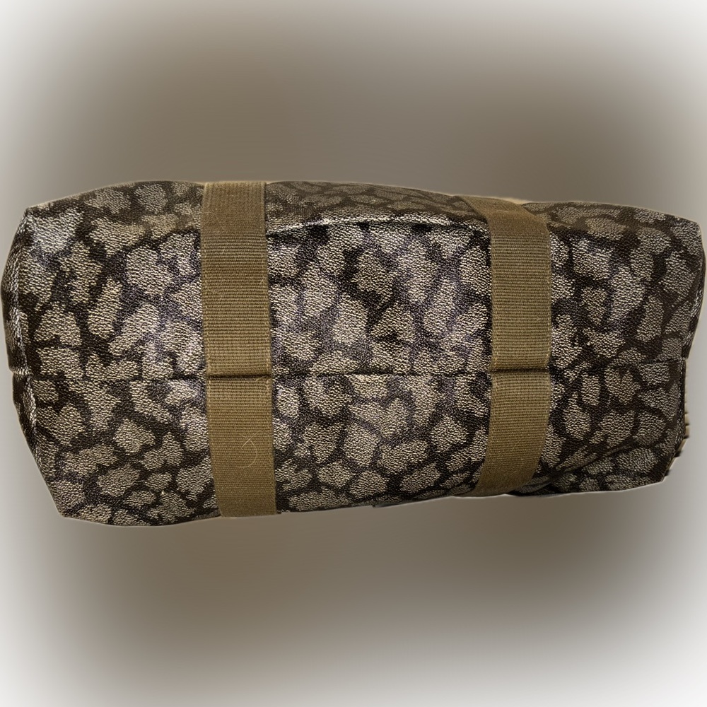 Yves Saint Laurent Duffle Bag - Picture 3 of 16